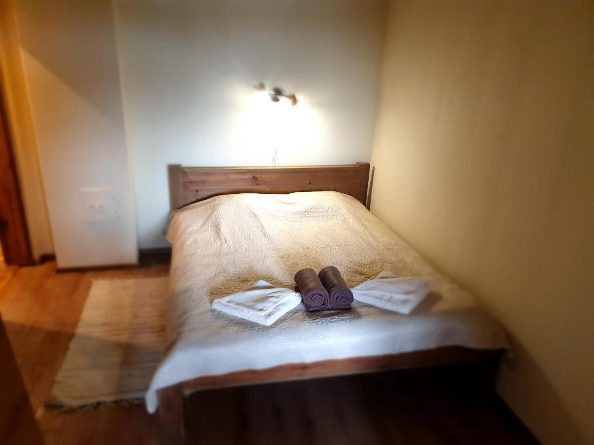 Guest House And Camping ยูร์มาลา ภายนอก รูปภาพ