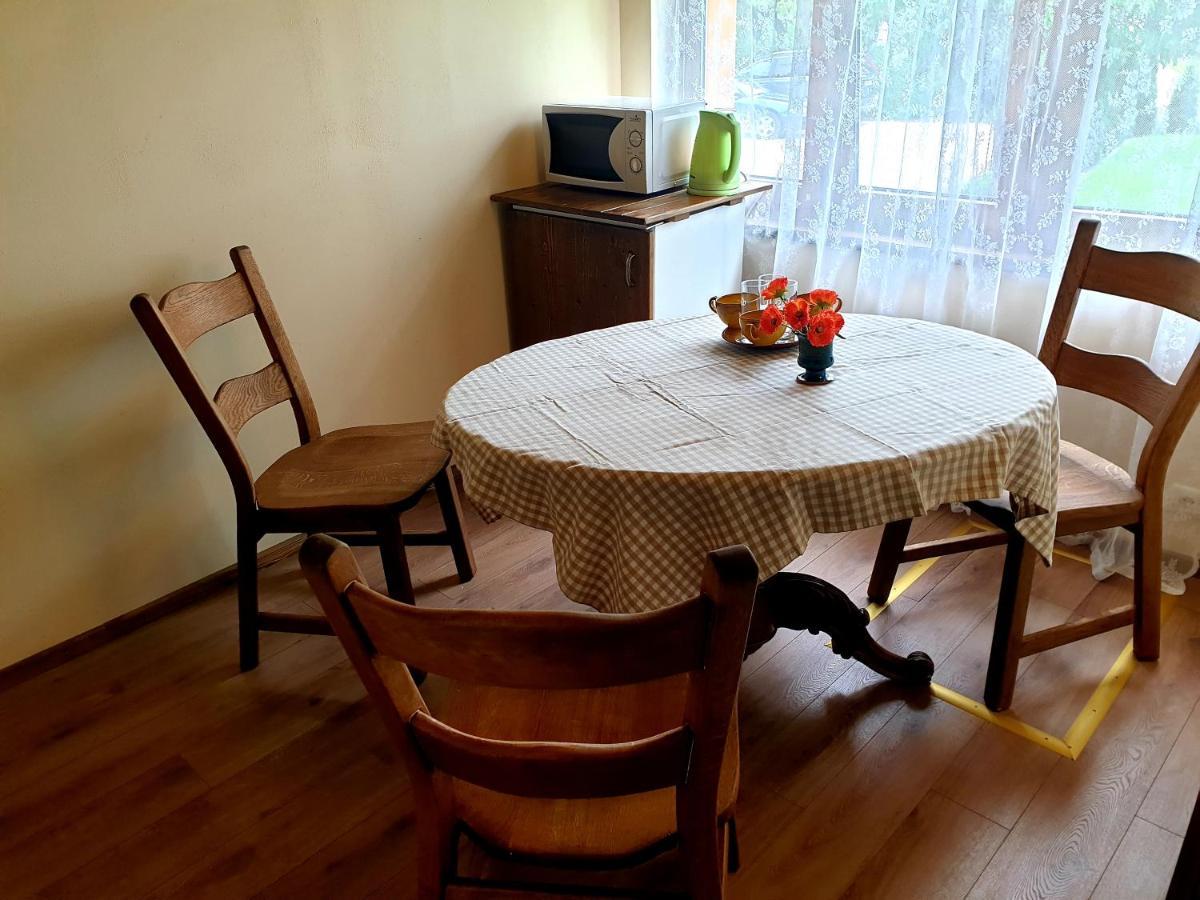 Guest House And Camping ยูร์มาลา ภายนอก รูปภาพ