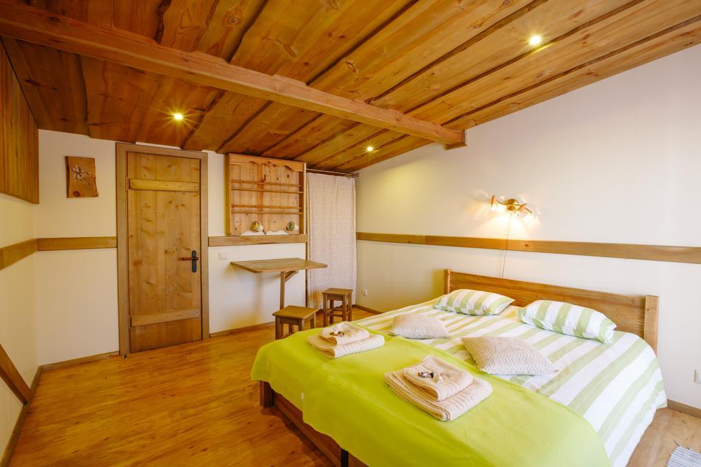Guest House And Camping ยูร์มาลา ภายนอก รูปภาพ