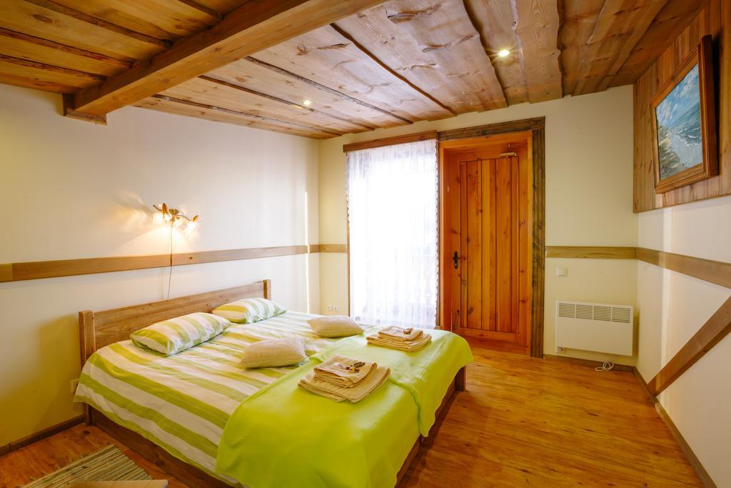 Guest House And Camping ยูร์มาลา ภายนอก รูปภาพ