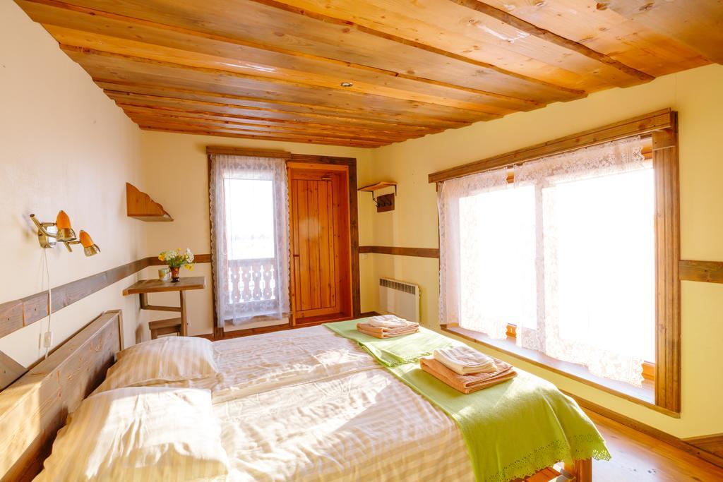 Guest House And Camping ยูร์มาลา ภายนอก รูปภาพ