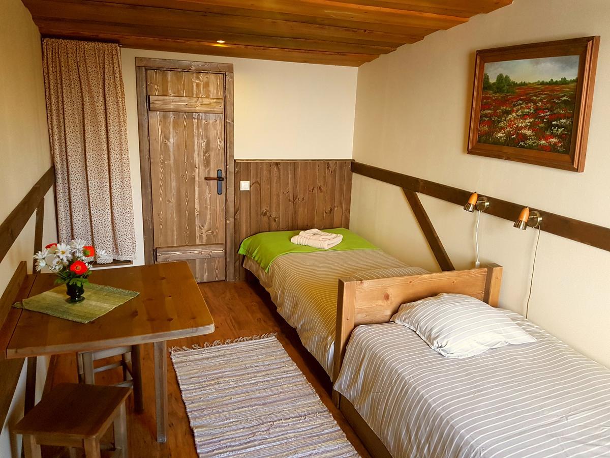 Guest House And Camping ยูร์มาลา ภายนอก รูปภาพ